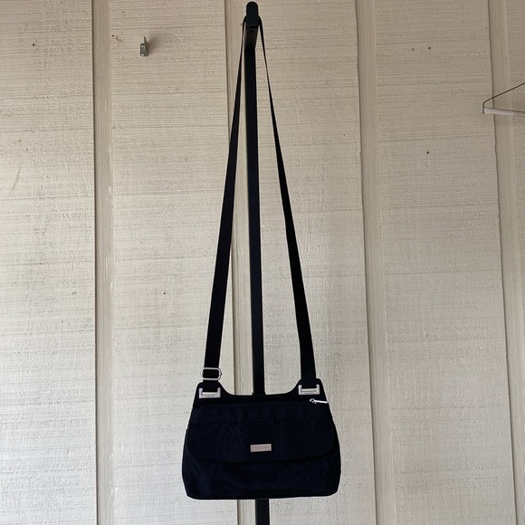 Baggallini Cross Body Bag Small Black Fabric - Picture 13 of 16